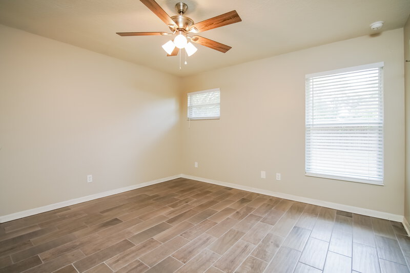 1,710/Mo, 206 Howard Ct Mascotte, FL 34753 Main Bedroom View