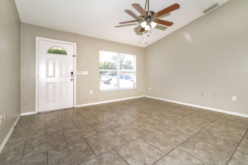 1,695/Mo, 1075 W New York Ave Orange City, FL 32763 Living Room View