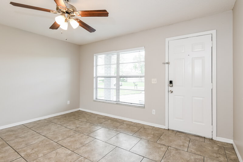 1,635/Mo, 340 Cortez Ct Kissimmee, FL 34758 Living Room View