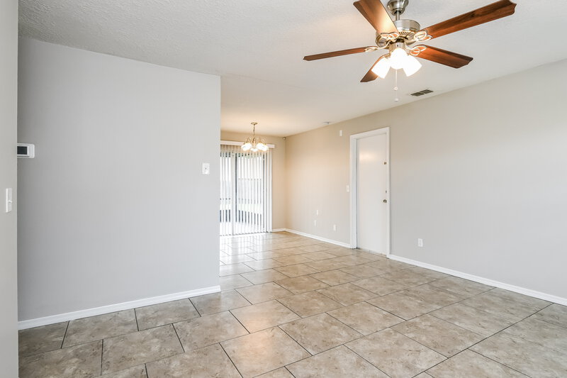 1,635/Mo, 340 Cortez Ct Kissimmee, FL 34758 Living Room View 2