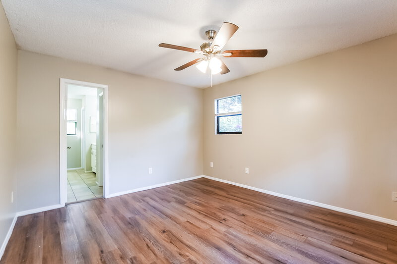 1,900/Mo, 4314 Pine Hill Cir Orlando, FL 32808 Main Bedroom View