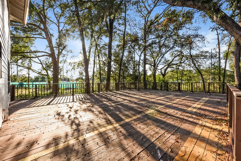 1,900/Mo, 4314 Pine Hill Cir Orlando, FL 32808 Deck View