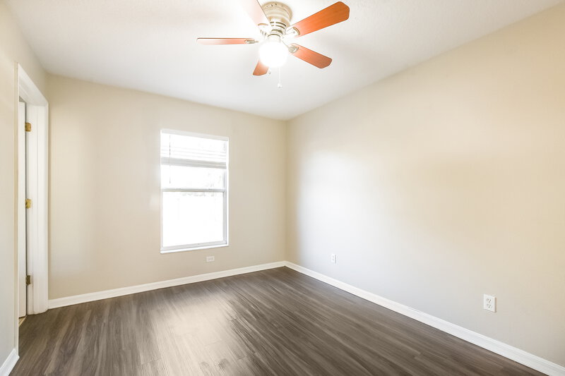 1,845/Mo, 5 Bay Ridge Loop Mascotte, FL 34753 Main Bedroom View