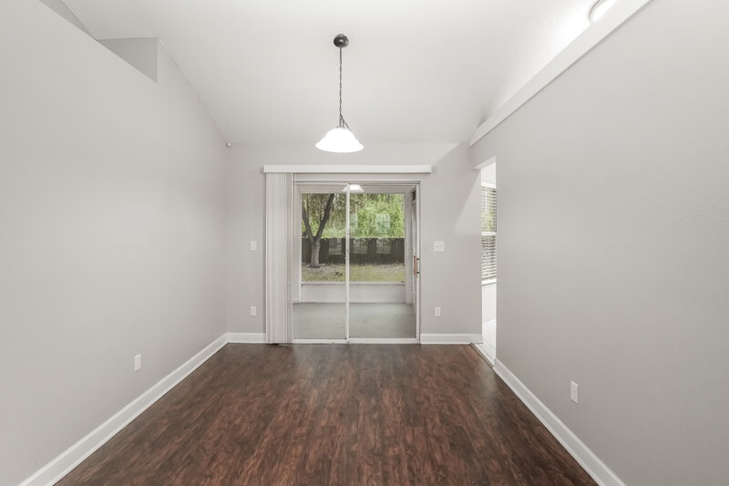 1,840/Mo, 2651 Waterview Dr Eustis, FL 32726 Dining Room View