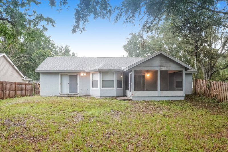 1,840/Mo, 2651 Waterview Dr Eustis, FL 32726 Rear View