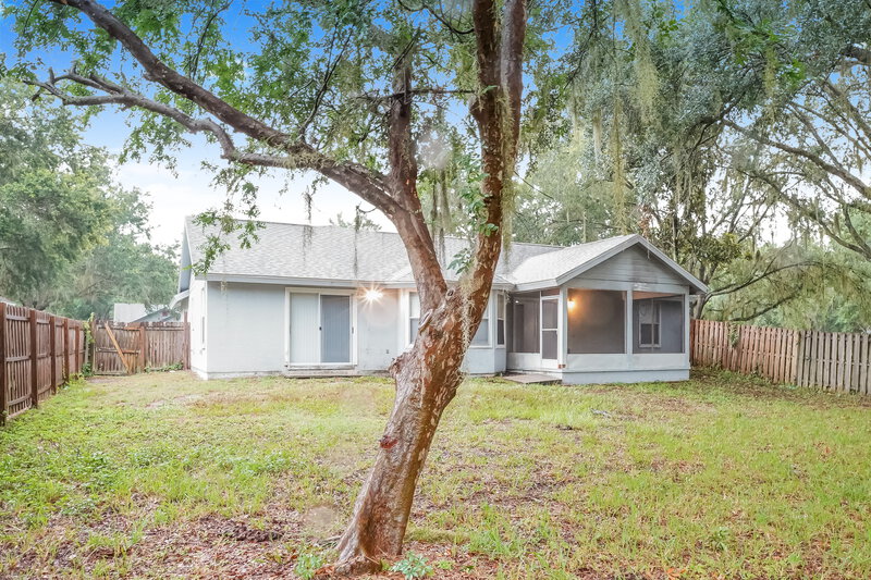 1,840/Mo, 2651 Waterview Dr Eustis, FL 32726 Rear View 3