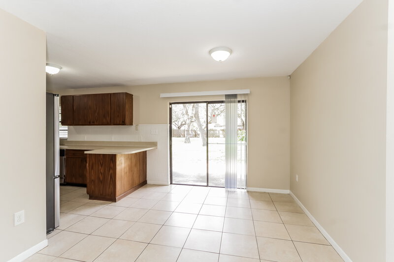 1,765/Mo, 3701 Red Oak Ct Lake Wales, FL 33898 Dining Room View