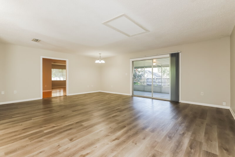 1,835/Mo, 1127 Circle Dr Lake Wales, FL 33853 Living Room View 3