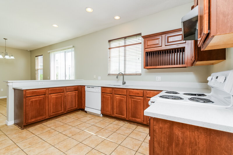 2,380/Mo, 1007 N Platte Way Poinciana, FL 34759 Kitchen View 2