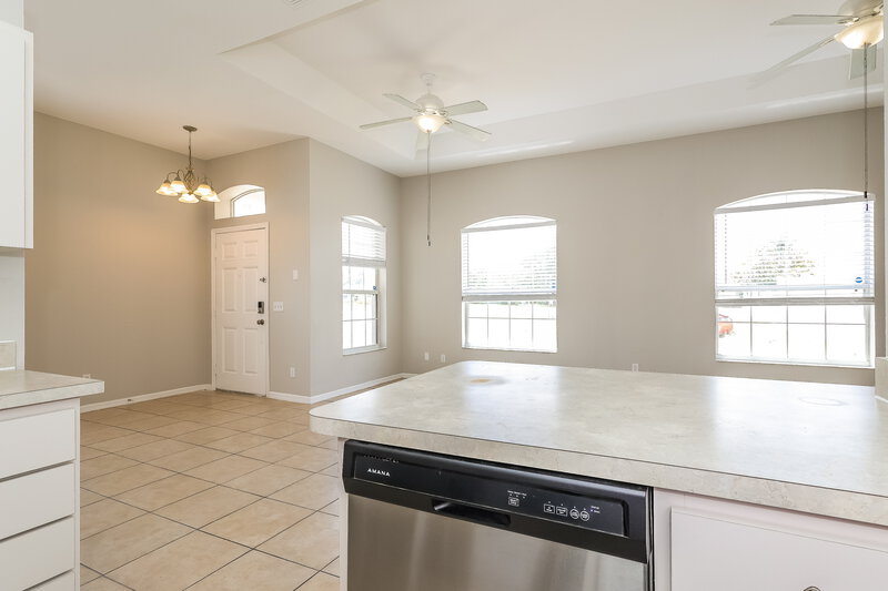 1,855/Mo, 504 N 7th St Haines City, FL 33844 Kitchen View 3