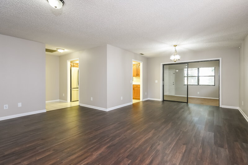 2,010/Mo, 104 Lk Daisy Terr Winter Haven, FL 33884 Living Room View 2