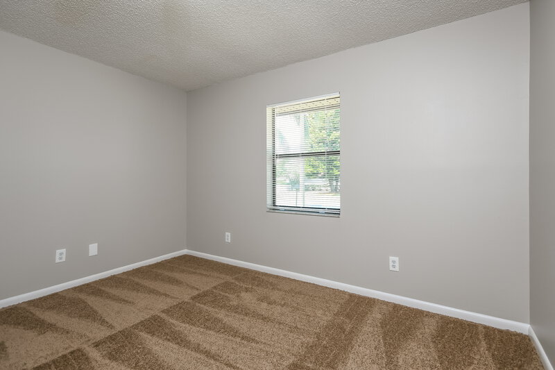 2,010/Mo, 104 Lk Daisy Terr Winter Haven, FL 33884 Bedroom View