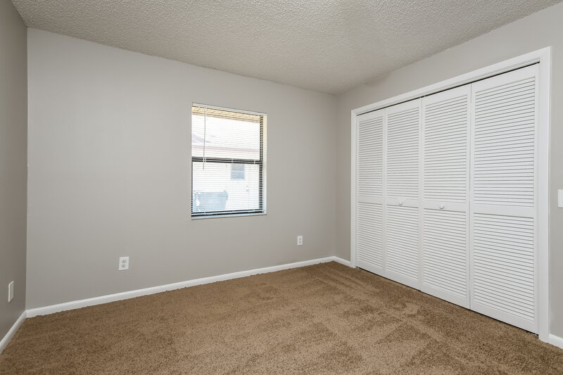 2,010/Mo, 104 Lk Daisy Terr Winter Haven, FL 33884 Bedroom View 2