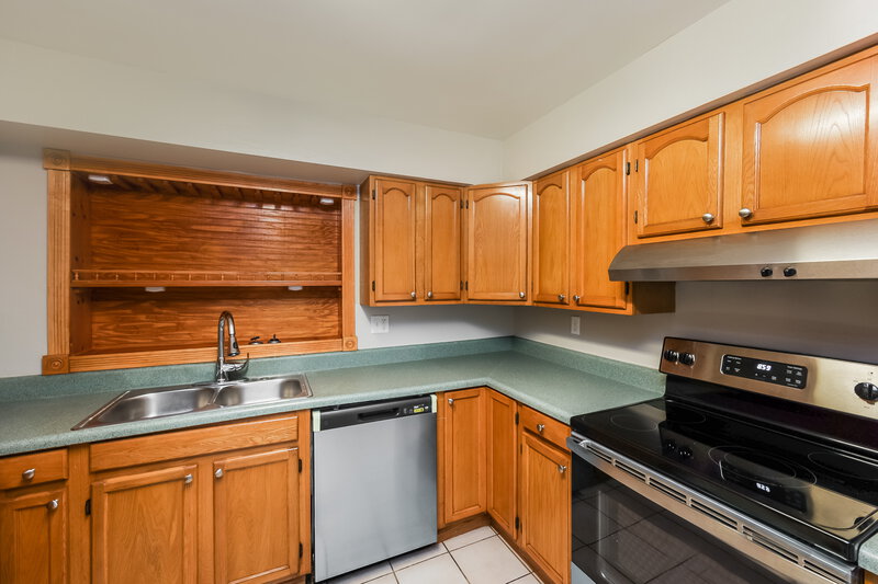 1,720/Mo, 129 Lowell Road Winter Haven, FL 33884 Kitchen View