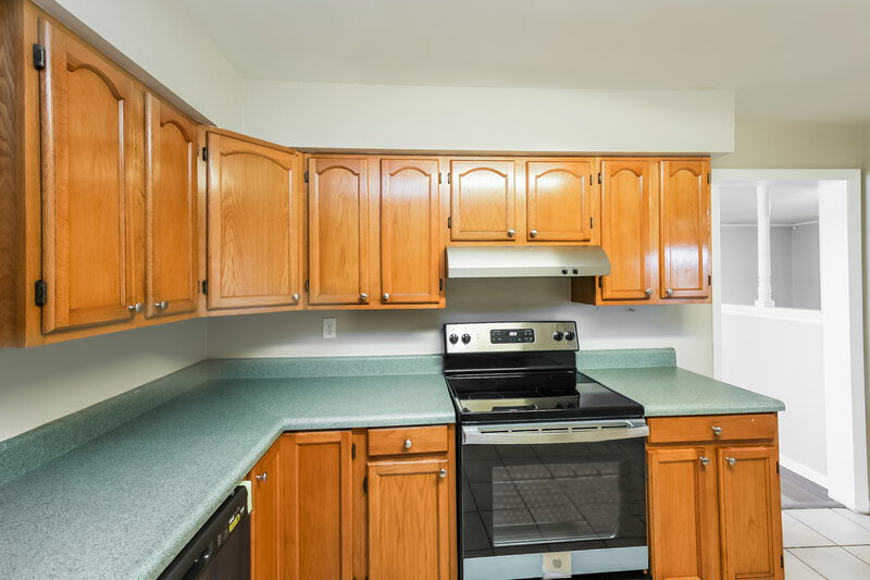 1,720/Mo, 129 Lowell Road Winter Haven, FL 33884 Kitchen View 2