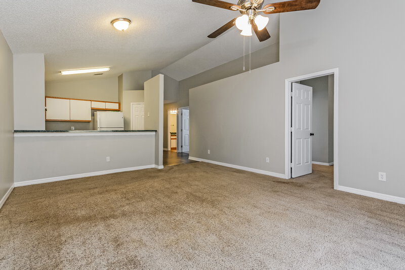 1,975/Mo, 1317 S Park Avenue Winter Garden, FL 34787 Living Room View