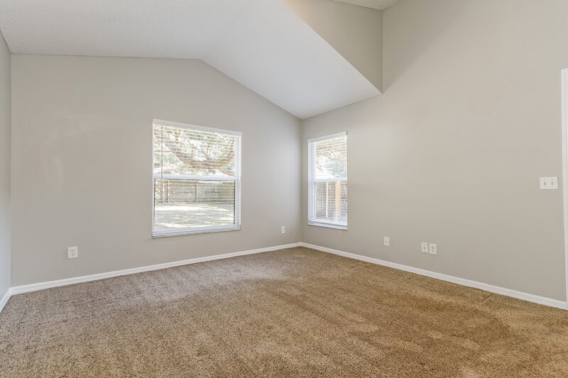 1,975/Mo, 1317 S Park Avenue Winter Garden, FL 34787 Main Bedroom View