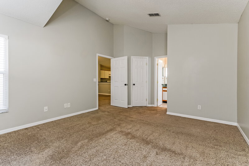 1,975/Mo, 1317 S Park Avenue Winter Garden, FL 34787 Main Bedroom View 2