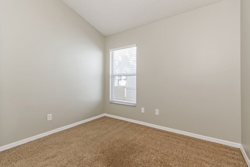 1,975/Mo, 1317 S Park Avenue Winter Garden, FL 34787 Bedroom View 2