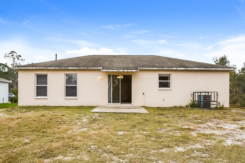 1,755/Mo, 1315 6th Avenue Deland, FL 32724 Rear View