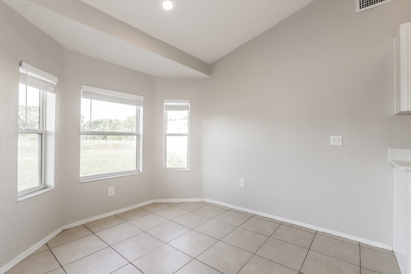 1,735/Mo, 2324 Sunset Pointe Dr Lake Wales, FL 33898 Dining Room View