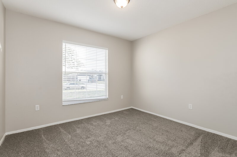 1,735/Mo, 2324 Sunset Pointe Dr Lake Wales, FL 33898 Bedroom View 2