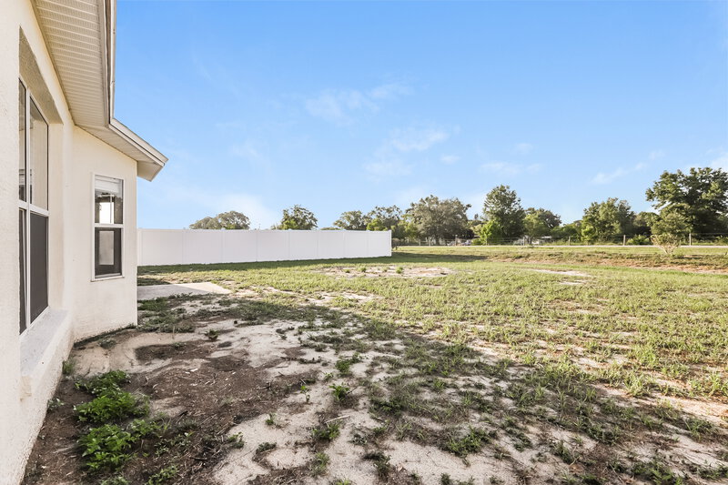 1,735/Mo, 2324 Sunset Pointe Dr Lake Wales, FL 33898 Rear View 2