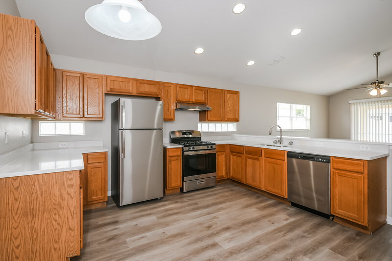 3,360/Mo, 1167 Sophia Blvd Winter Haven, FL 33881 Kitchen View