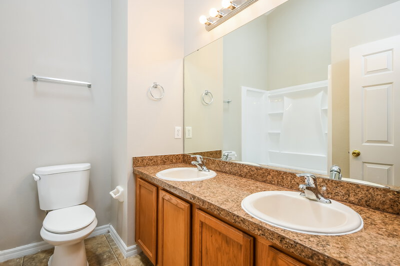 3,360/Mo, 1167 Sophia Blvd Winter Haven, FL 33881 Bathroom View