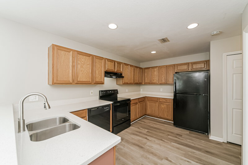 1,885/Mo, 1401 Punta Gorda Drive Poinciana, FL 34759 Kitchen View