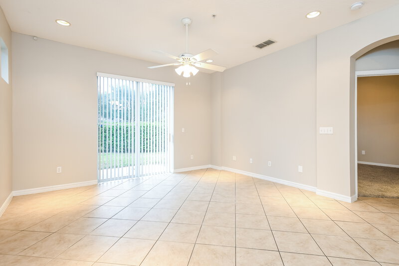 2,305/Mo, 1050 Wickerwood St Ocoee, FL 34761 Living Room View 4