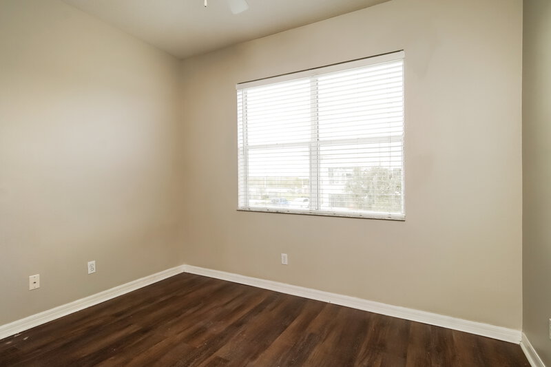 2,170/Mo, 9394 FLOWERING COTTONWOOD RD Unit 58 Orlando, FL 32832 Bedroom View 2