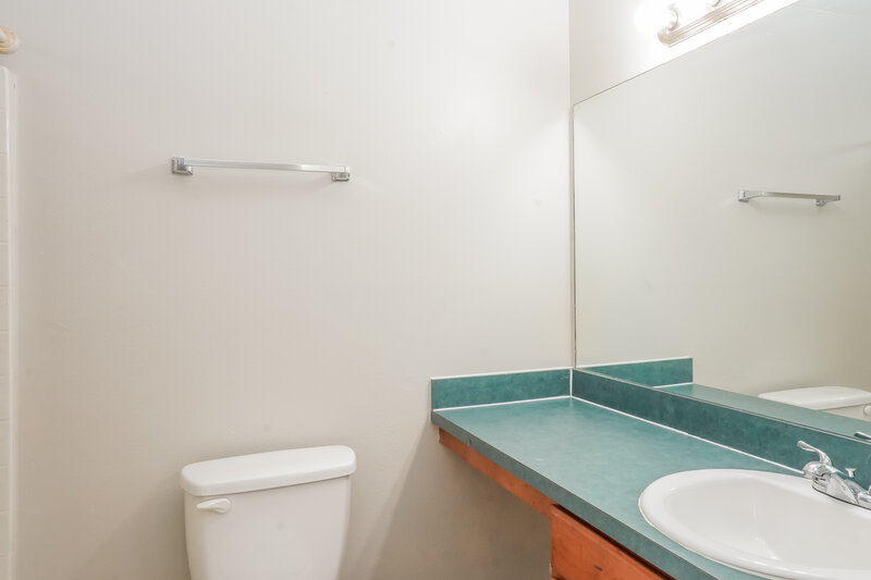 2,075/Mo, 2908 Summer Winds Cir Saint Cloud, FL 34769 Bathroom View