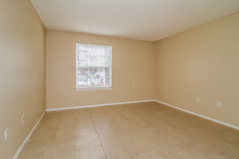 0/Mo, 3998 Versailles Dr Orlando, FL 32808 Bedroom View