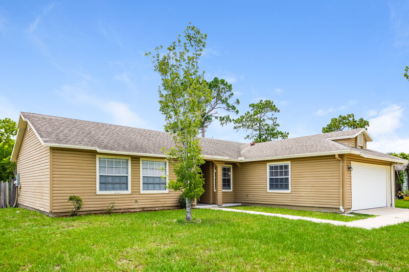 2,125/Mo, 2510 Oak Hollow Dr Kissimmee, FL 34744 Front View