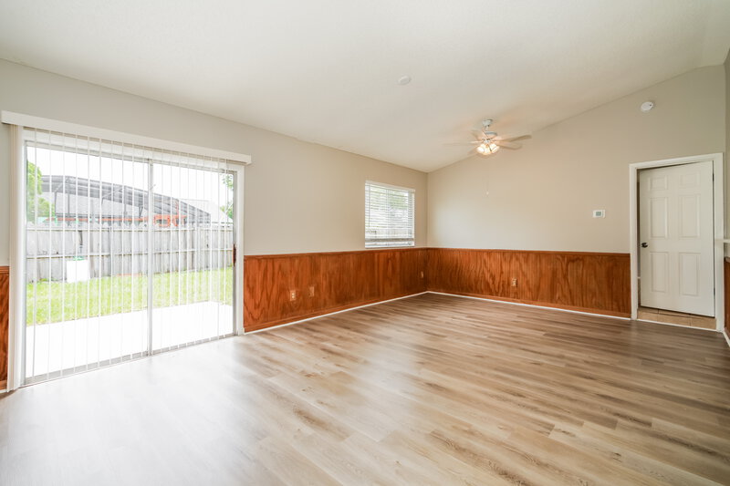 2,125/Mo, 2510 Oak Hollow Dr Kissimmee, FL 34744 Living Room View 2