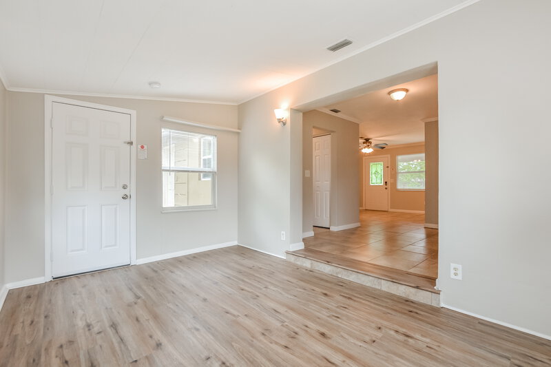 1,910/Mo, 1094 Whitewood Dr Deltona, FL 32725 Sun Room View