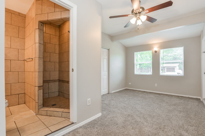 1,910/Mo, 1094 Whitewood Dr Deltona, FL 32725 Main Bedroom View