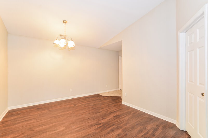 2,215/Mo, 7605 PISSARRO DR Unit 13201 Orlando, FL 32819 Dining Room View 2