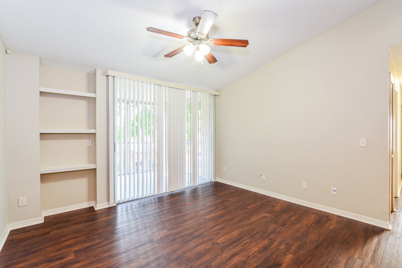 2,215/Mo, 7605 PISSARRO DR Unit 13201 Orlando, FL 32819 Living Room View 2