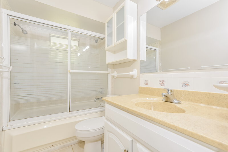 2,610/Mo, 1613 Prairie Lake Blvd Ocoee, FL 34761 Bathroom View