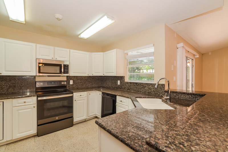 2,495/Mo, 5010 Lighterwood Court Ocoee, FL 34761 Kitchen View
