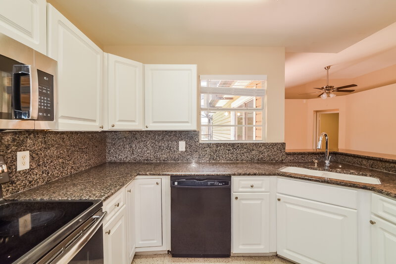 2,495/Mo, 5010 Lighterwood Court Ocoee, FL 34761 Kitchen View 2
