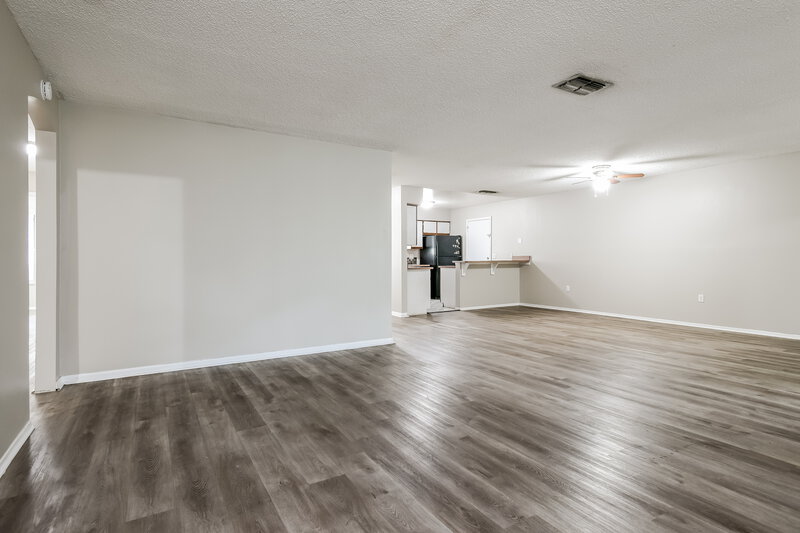 2,090/Mo, 10412 Manassas Cir Orlando, FL 32821 Living Room View