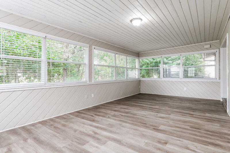 2,090/Mo, 10412 Manassas Cir Orlando, FL 32821 Sun Room View