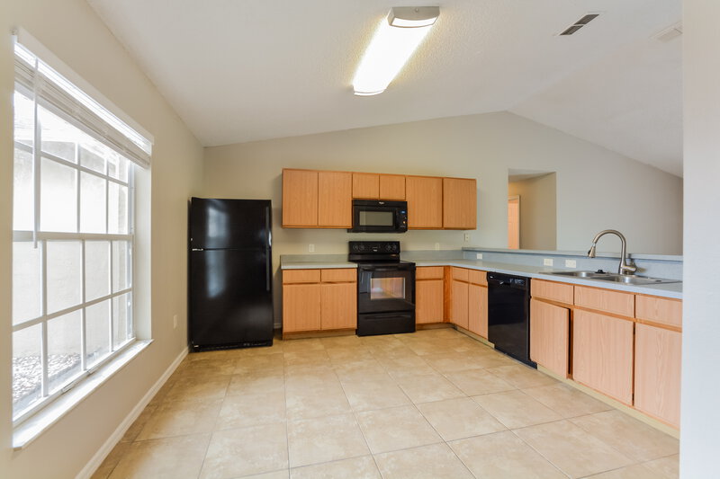 1,790/Mo, 2692 Corrigan Dr Deltona, FL 32738 Kitchen View 2