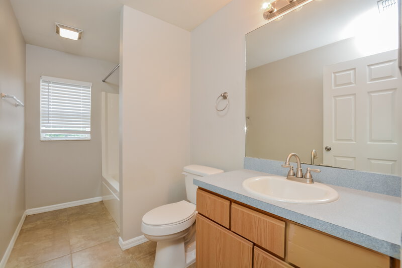 1,790/Mo, 2692 Corrigan Dr Deltona, FL 32738 Bathroom View