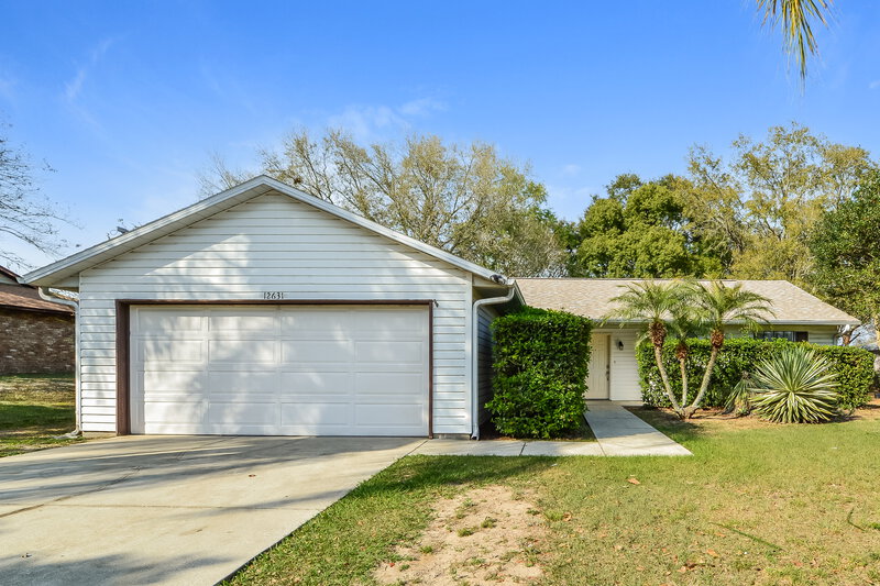 1,965/Mo, 12631 Bay Hill Dr Grand Island, FL 32735 External View