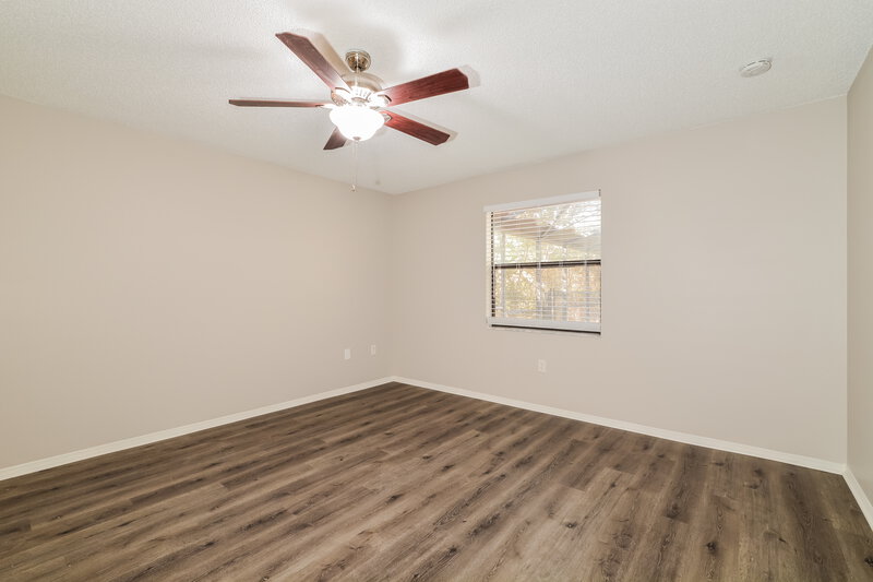 1,965/Mo, 12631 Bay Hill Dr Grand Island, FL 32735 Bedroom View 4