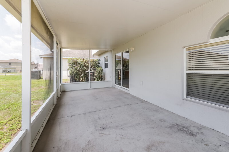 2,480/Mo, 1182 Kittansett Ln Auburndale, FL 33823 Sun Room View